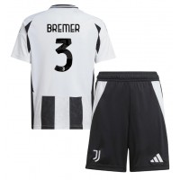 Camiseta Juventus Gleison Bremer #3 Primera Equipación para niños 2024-25 manga corta (+ pantalones cortos)